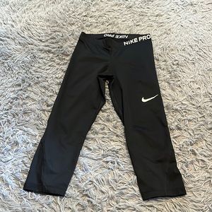 Nike cropped leggings